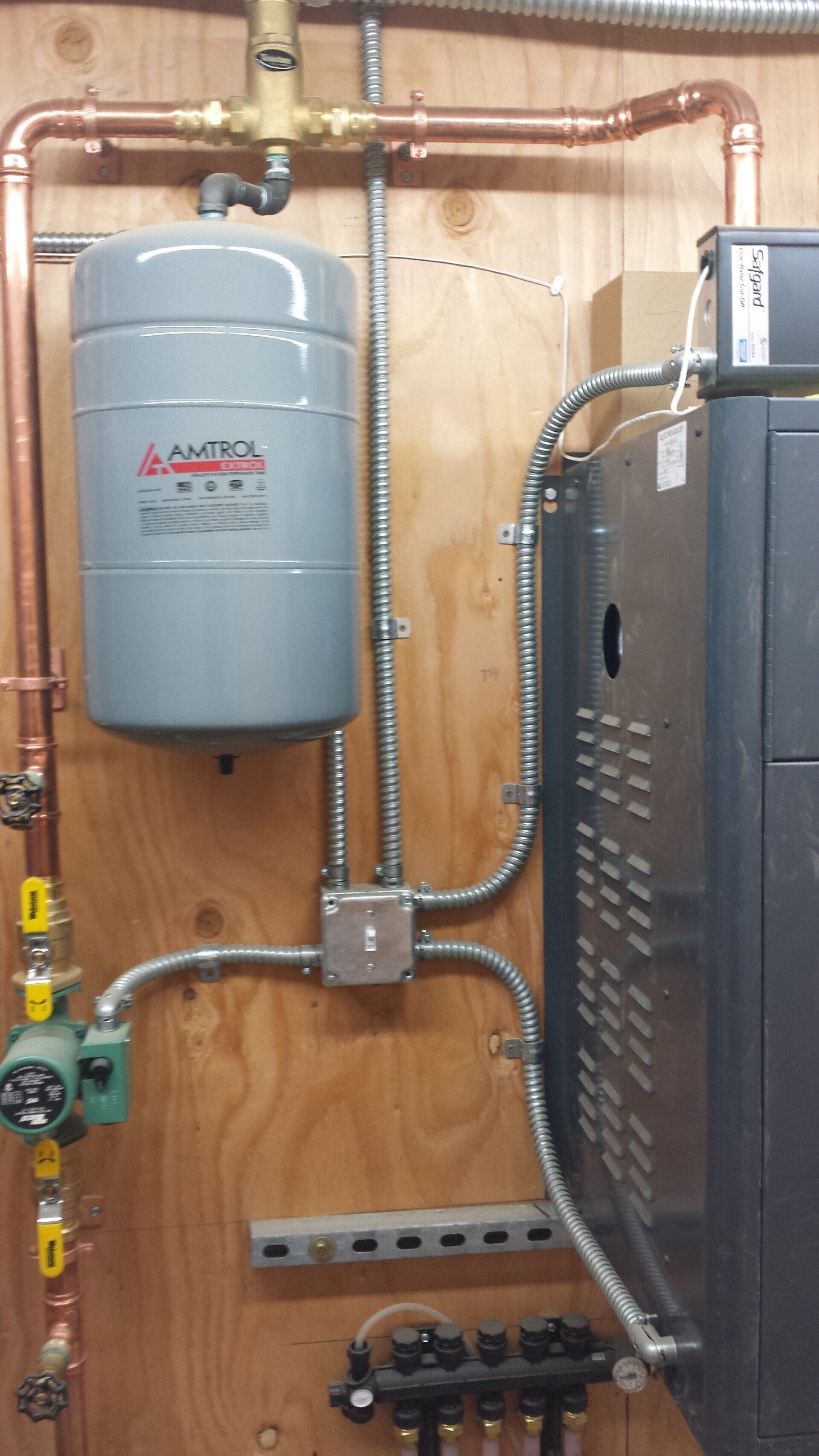 Expansion tank for boiler system