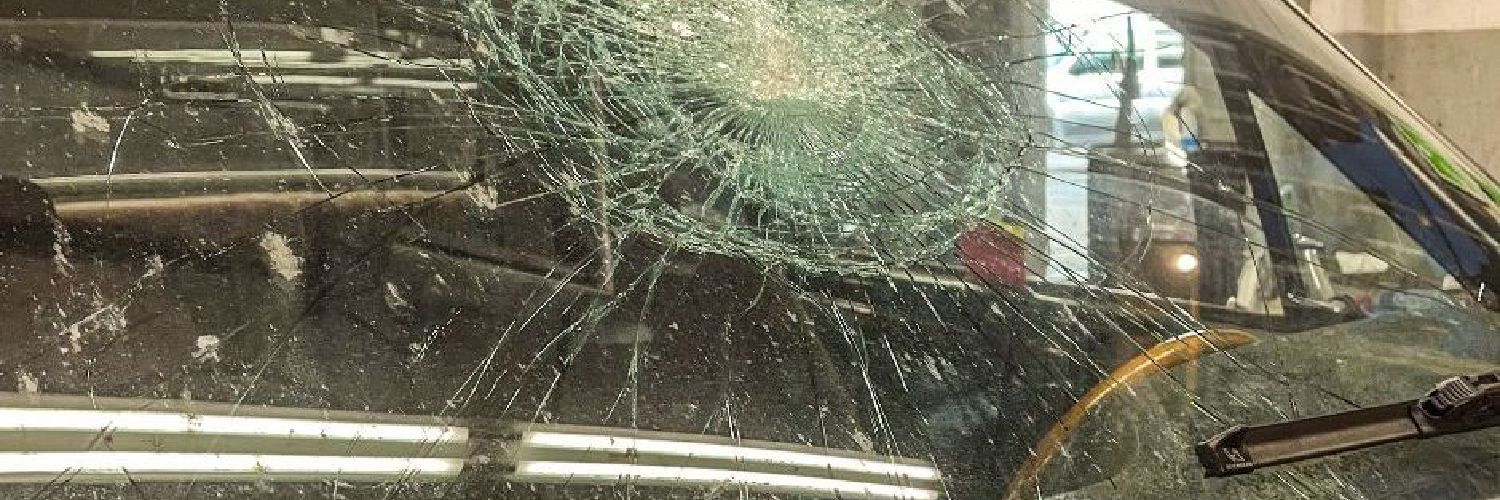 Cracked windshield, Autoglass