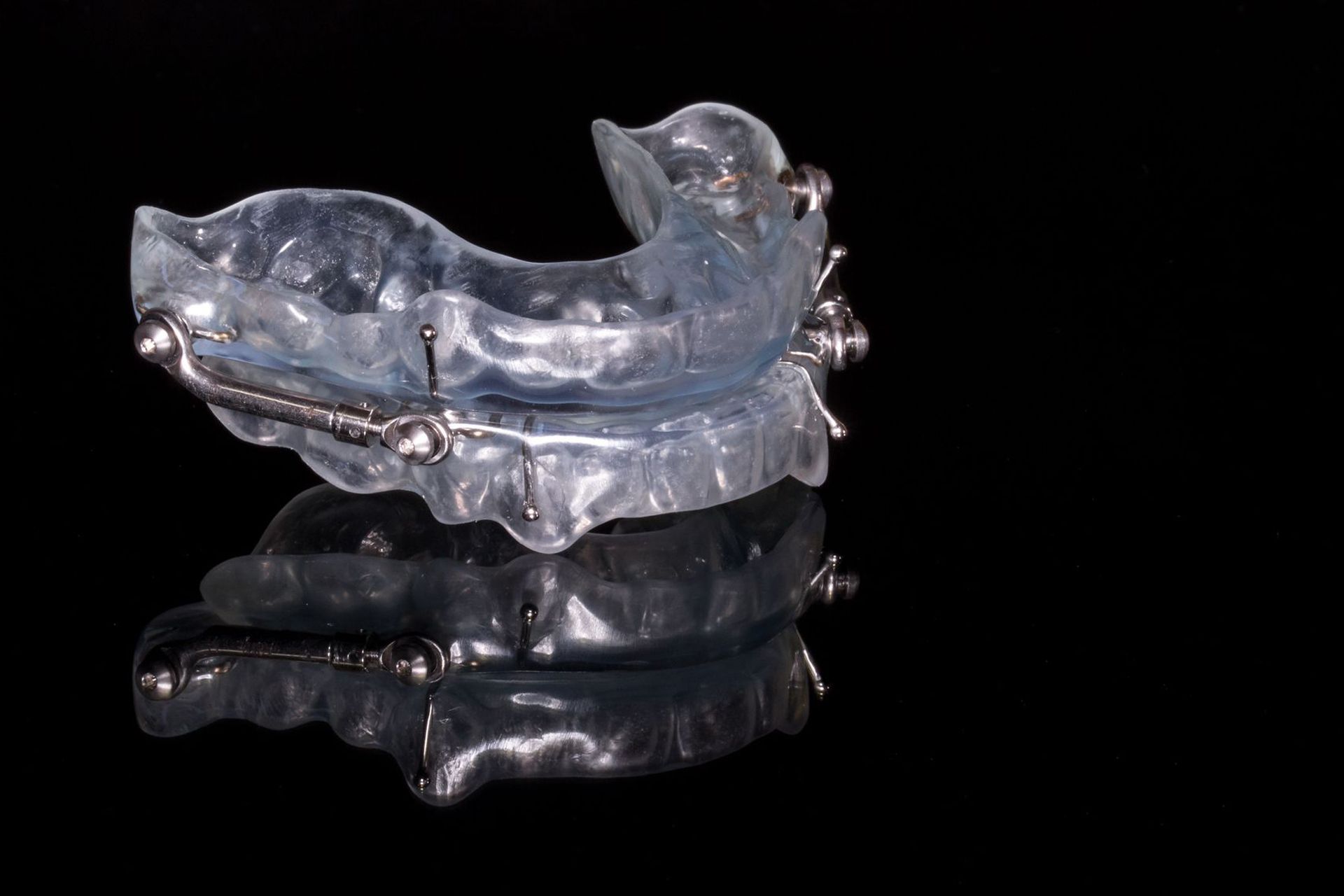 Sleep apnea mouth guard 