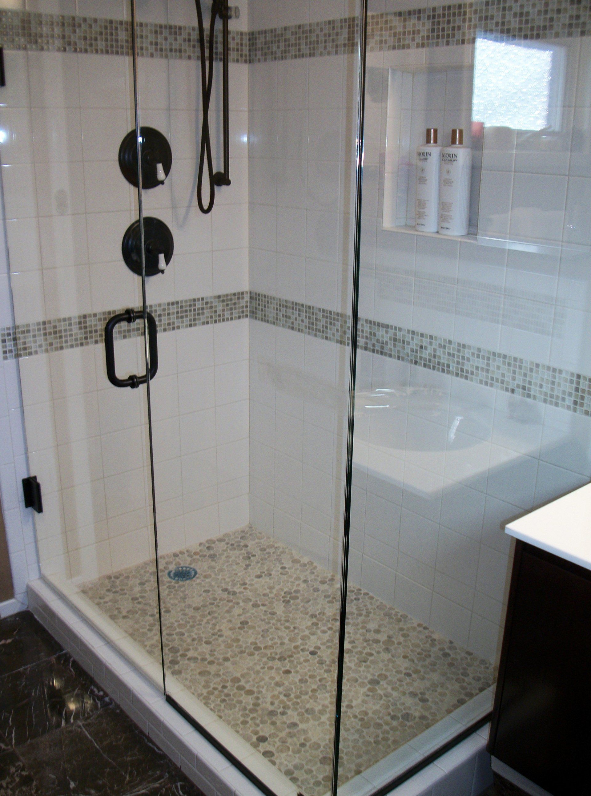 Shower glass enclosure