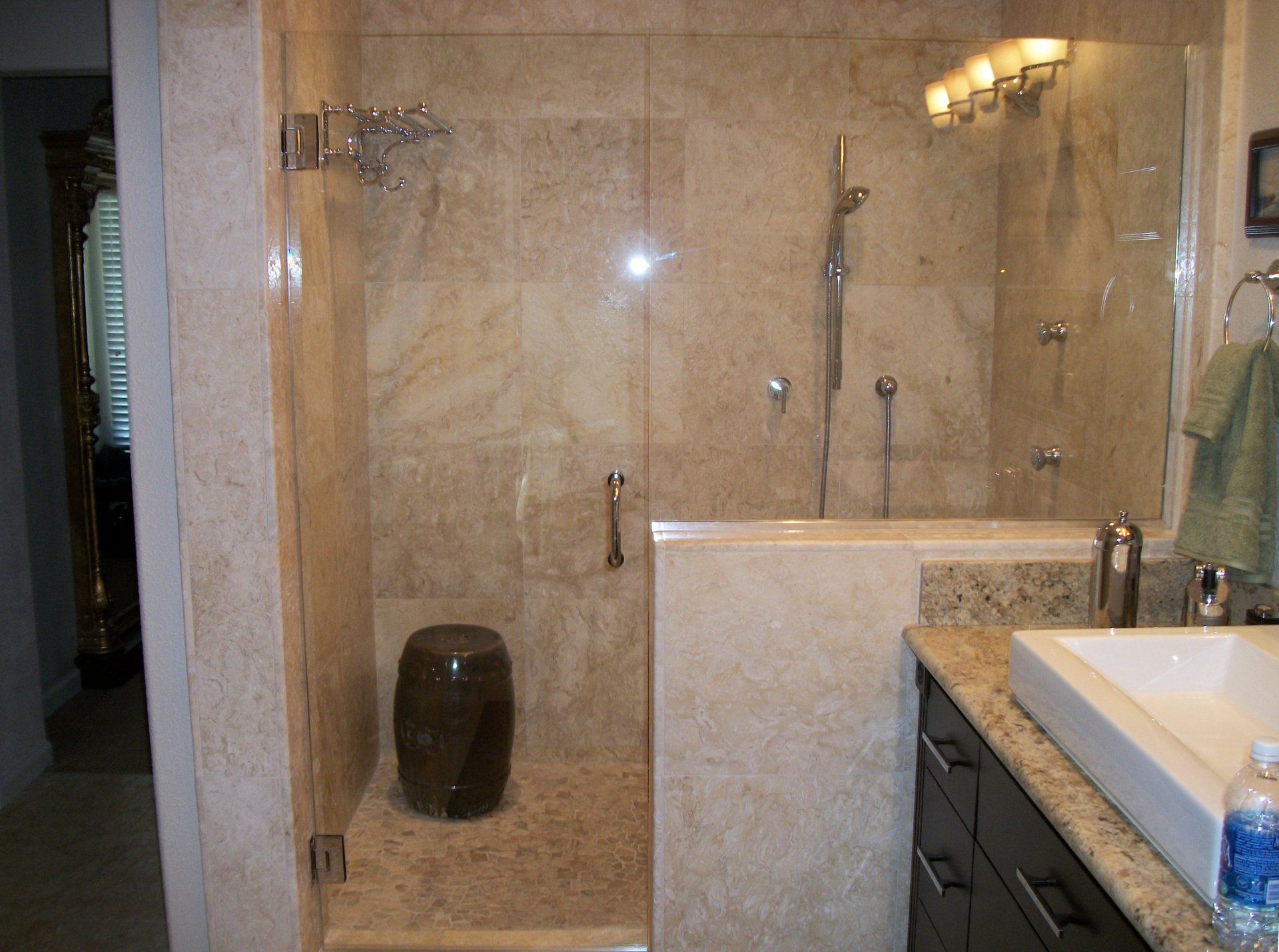 Shower glass enclosure