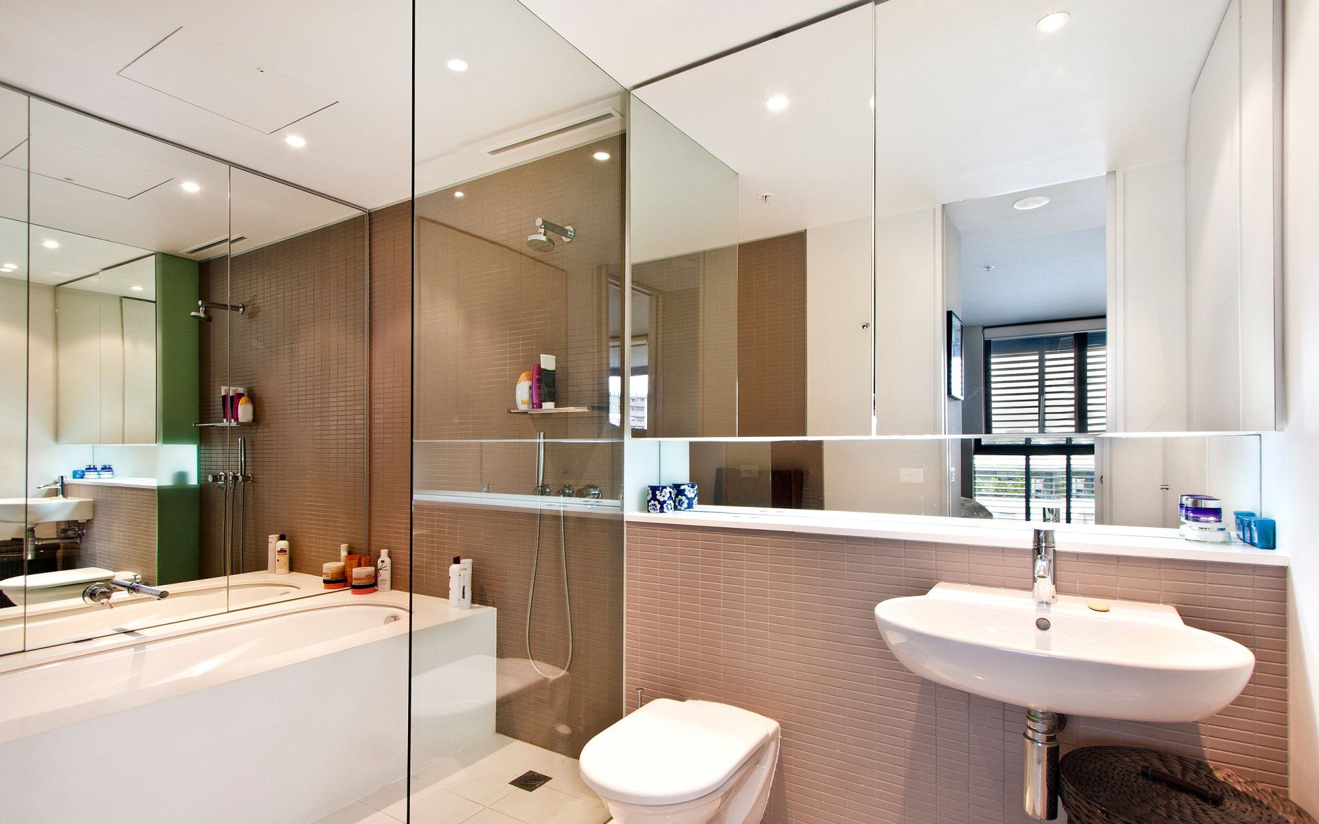 Custom Glass Installation all over Northern California