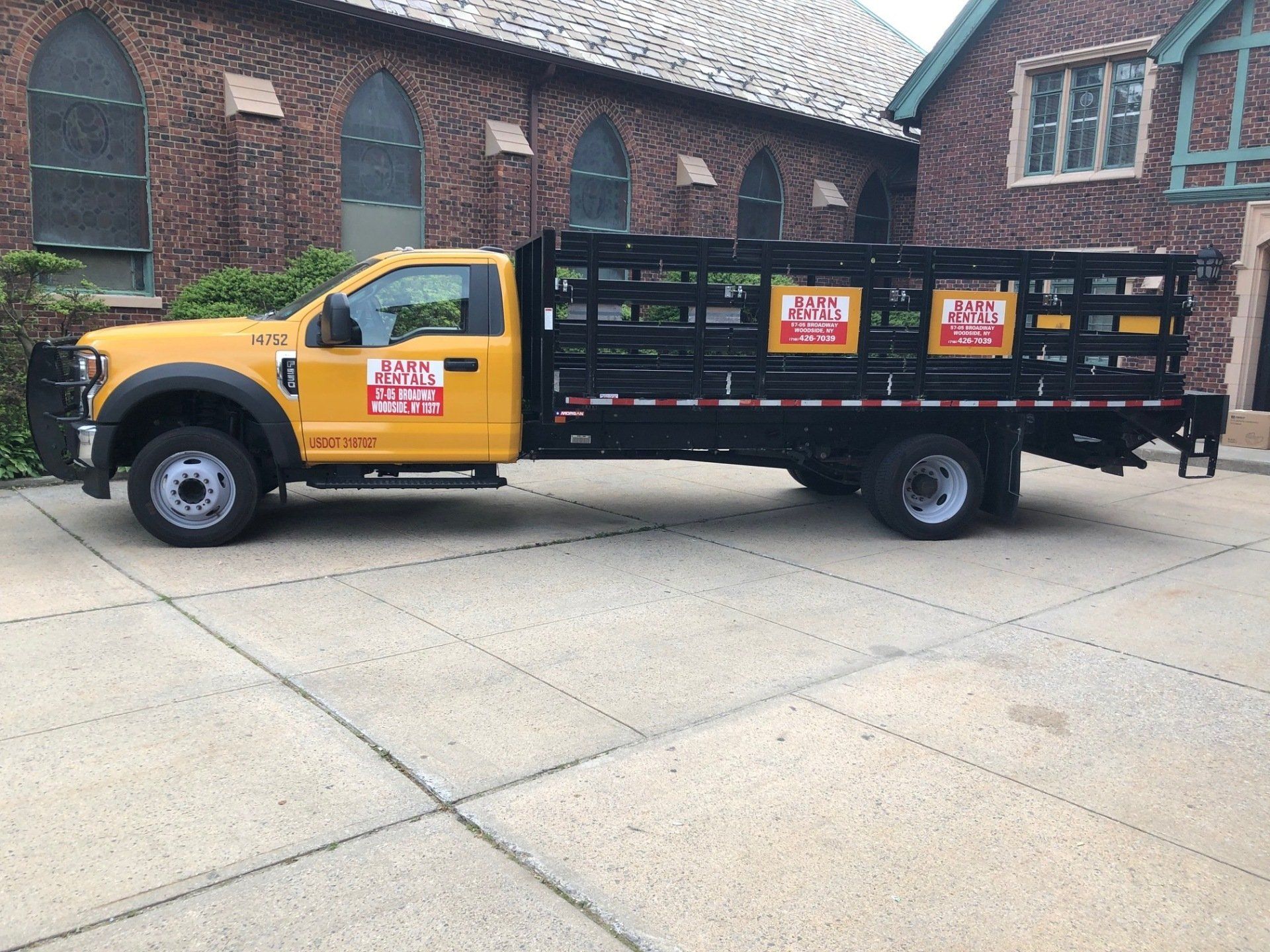 Flatbed truck
