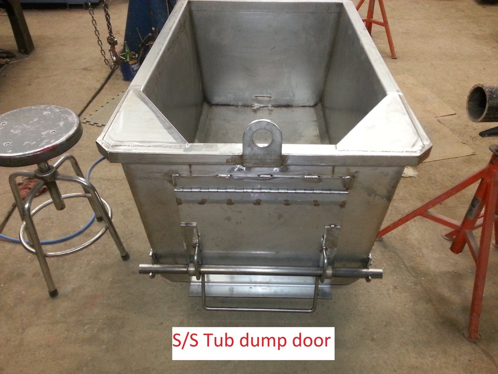 Tub Dump Door