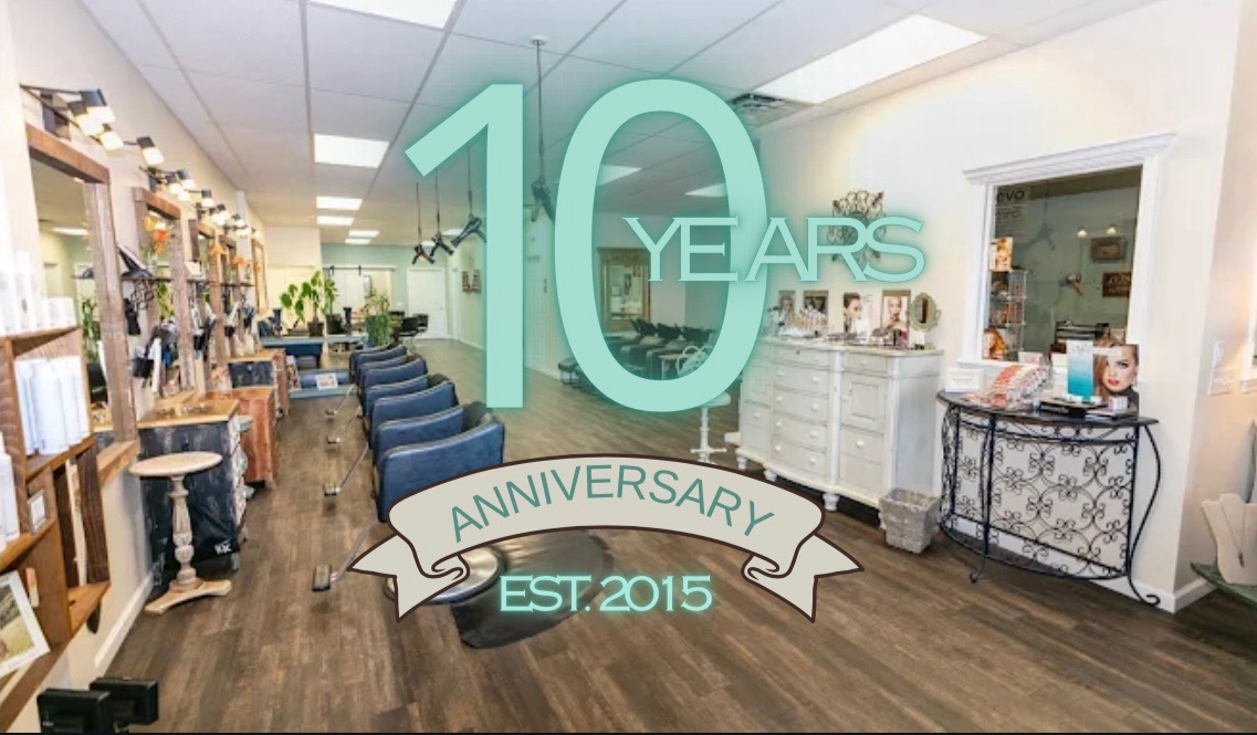 A poster of Salon N 'Gage that shows the 10th anniversary