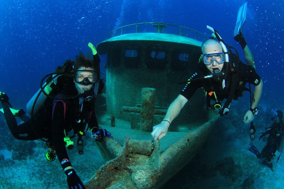 Underwater scenery