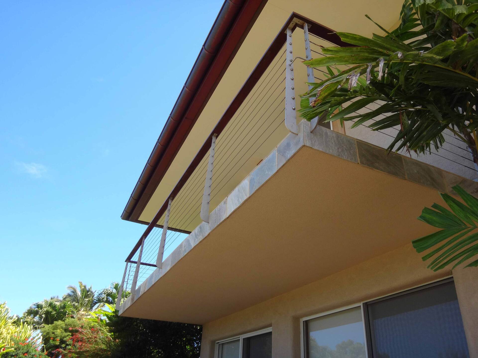 Half round copper gutters