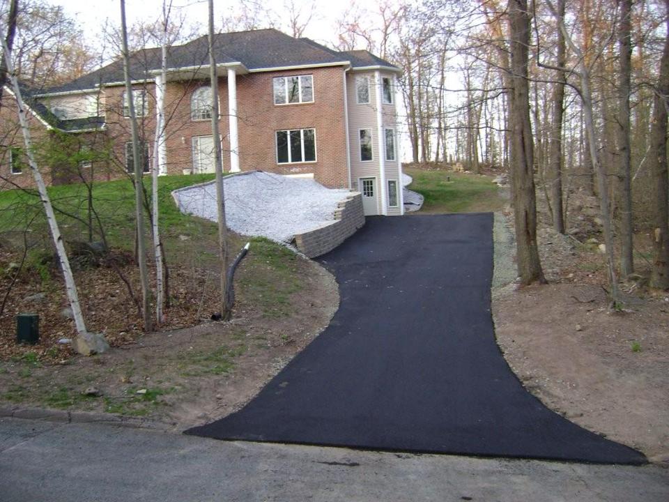 Highland Paving & Construction LLC's