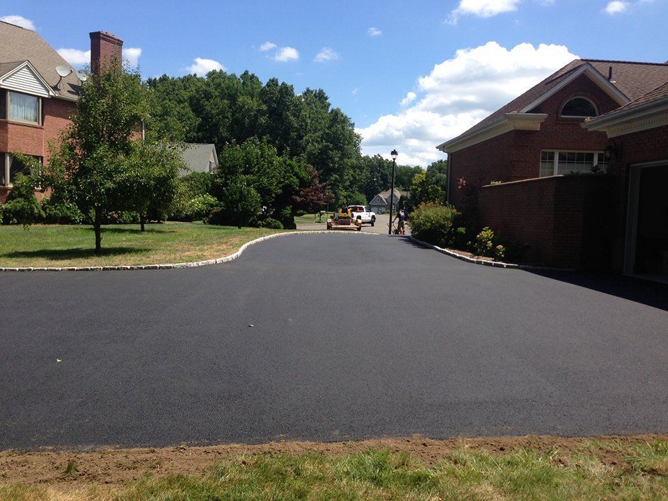 Highland Paving & Construction LLC's