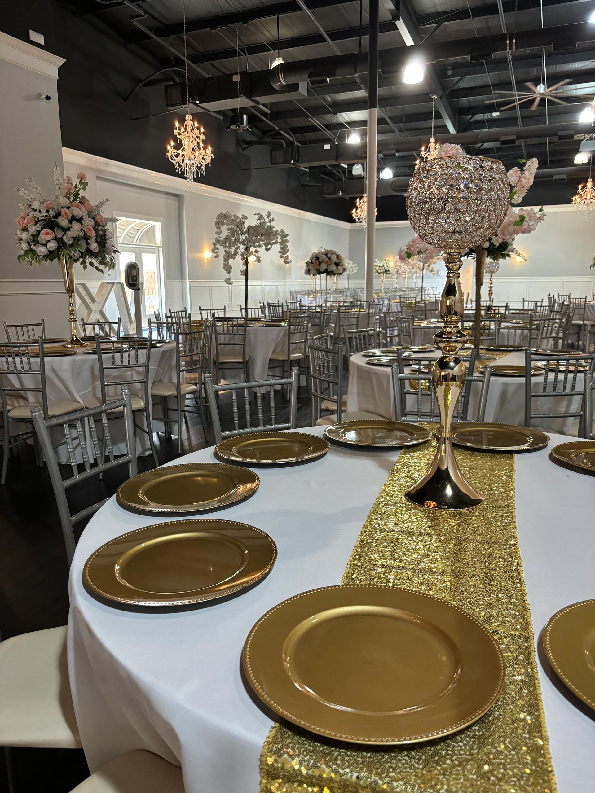 Table with gold plates