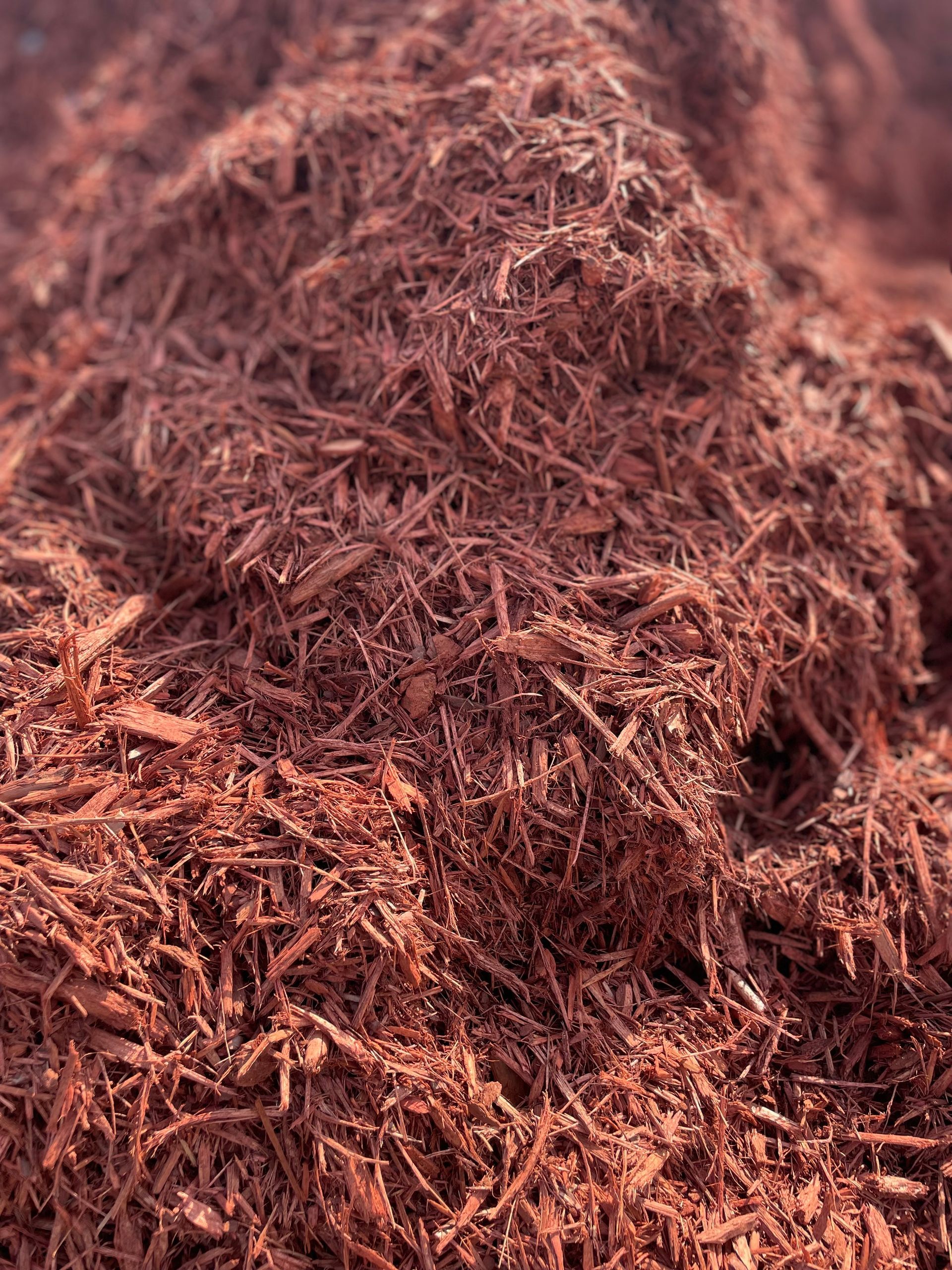Southern Charm Garden Center  offers Bulk Red Mulch to supply you home project needs in Franklin VA and surrounding areas