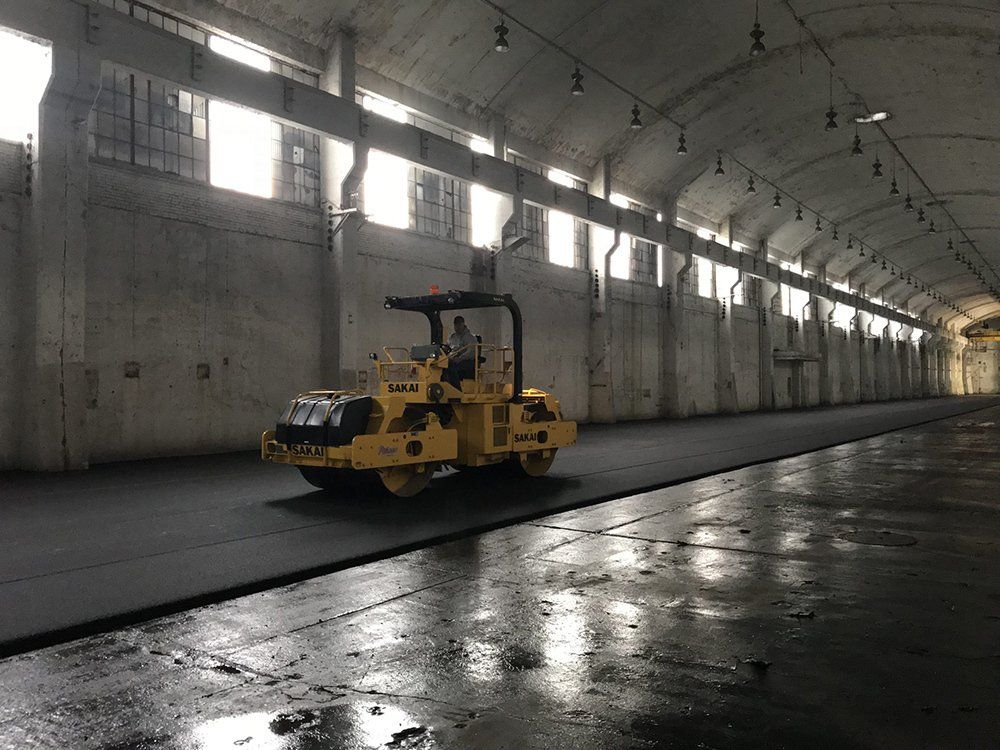 Paving and sealcoating services