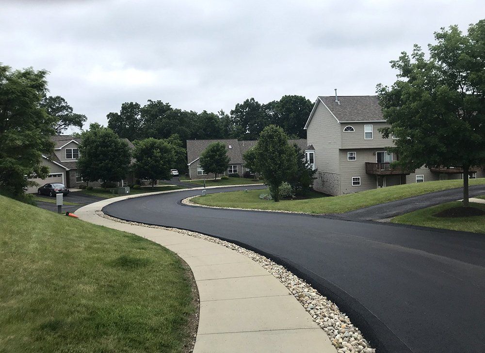 Asphalt paving