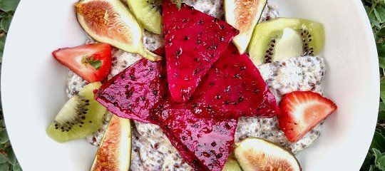 Amaranth chia fruit bowl
