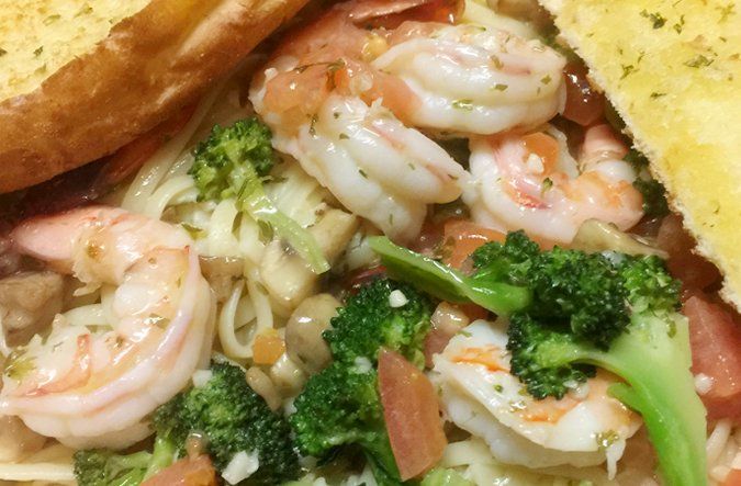 zucco's-family-restaurant-gallery-03