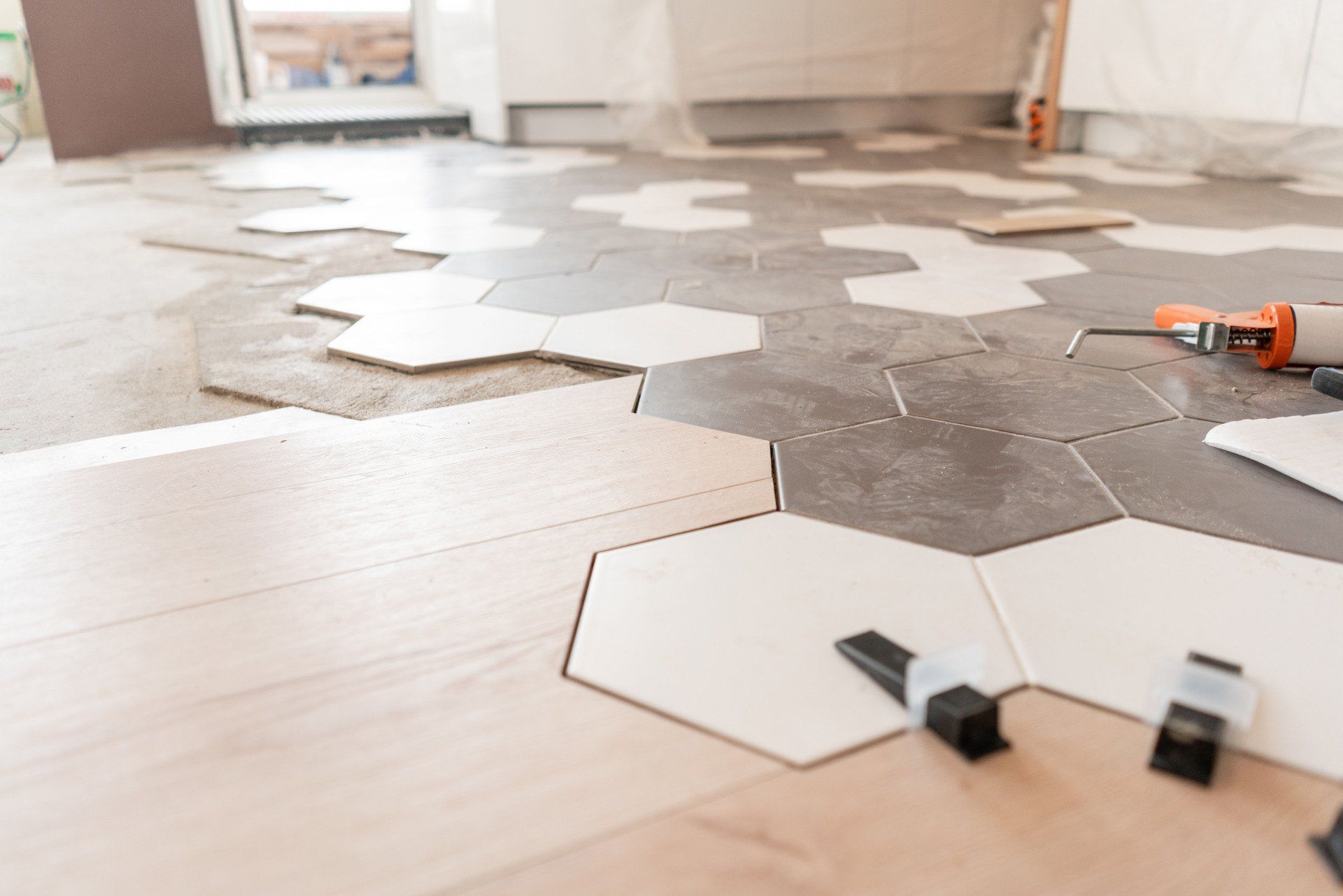 ceramic floor tile installers