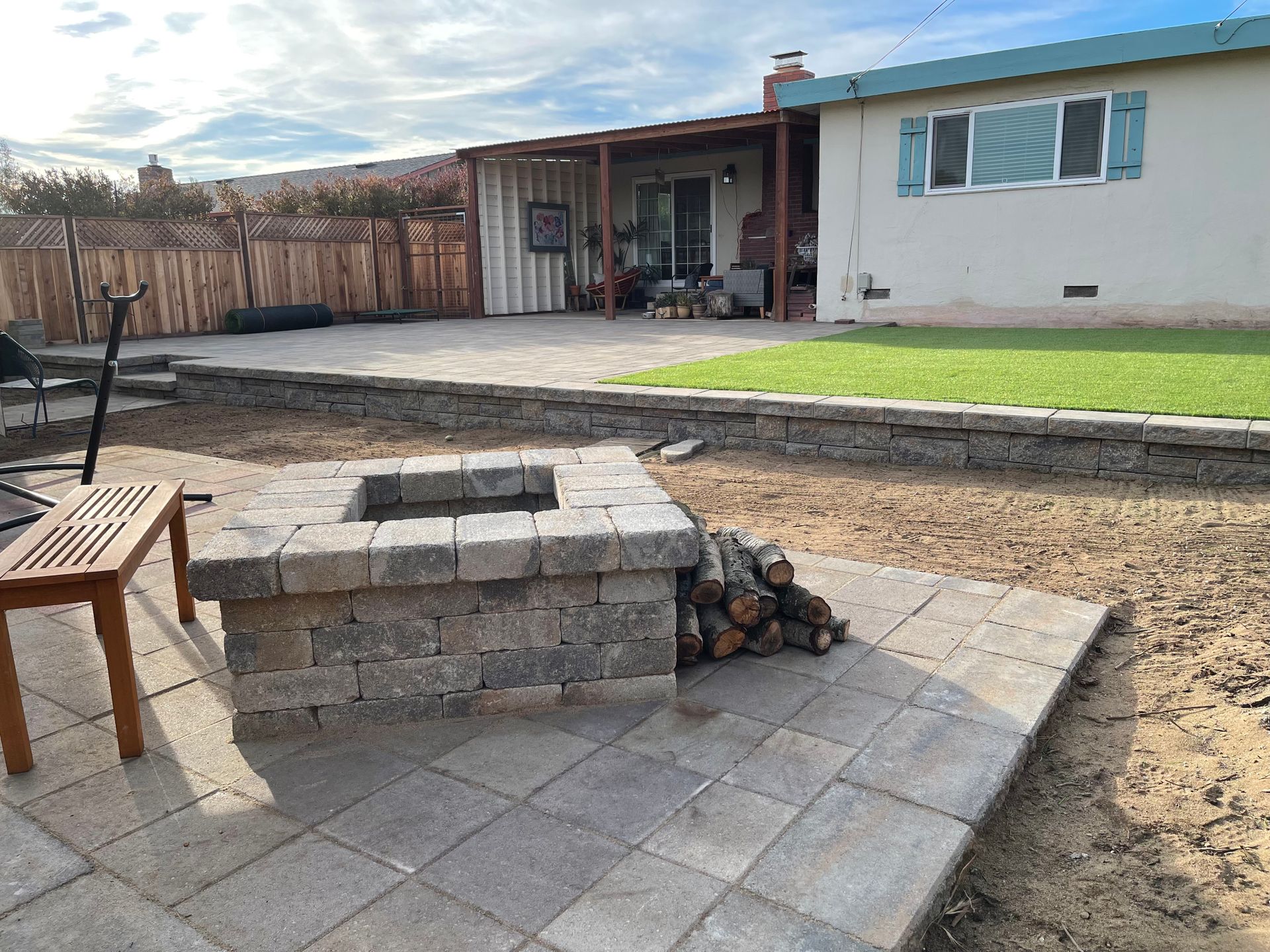 Fire pit Retaining Wall Pavers Synthetic Turf