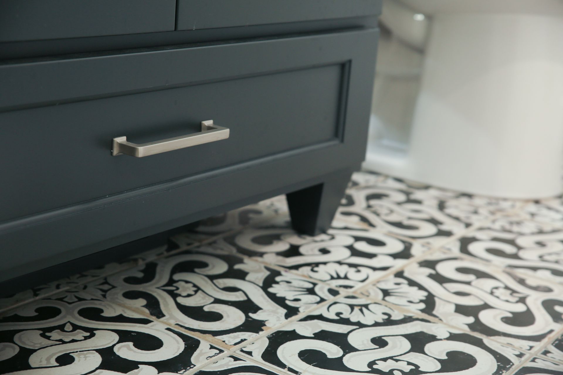 bathroom remodeling contractor