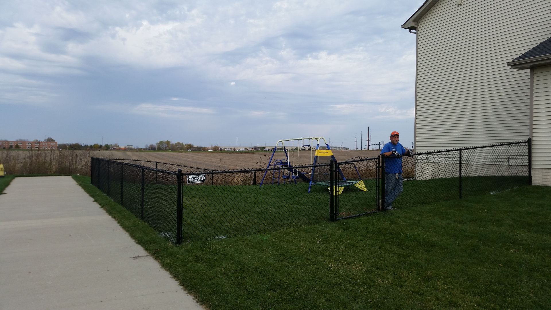 Chain Link-Slope Gate