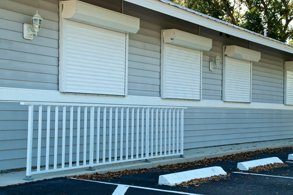 Pros and Cons of Different Hurricane Shutters