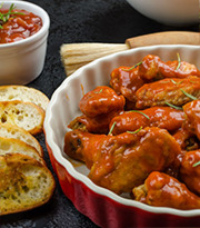 chicken wings with garlic bread