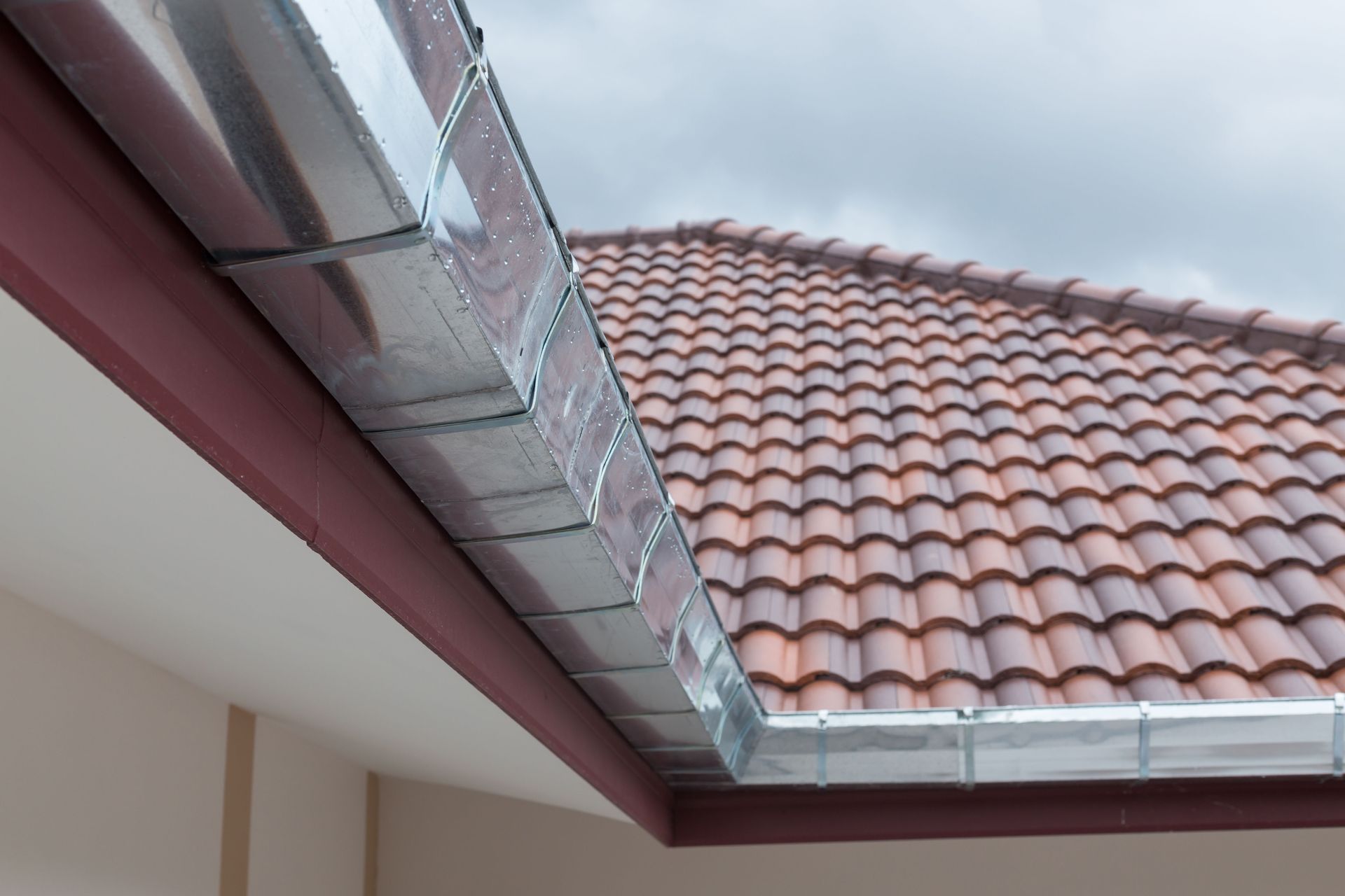 3 Tips for Finding the Best Roofing Contractors for Your Needs