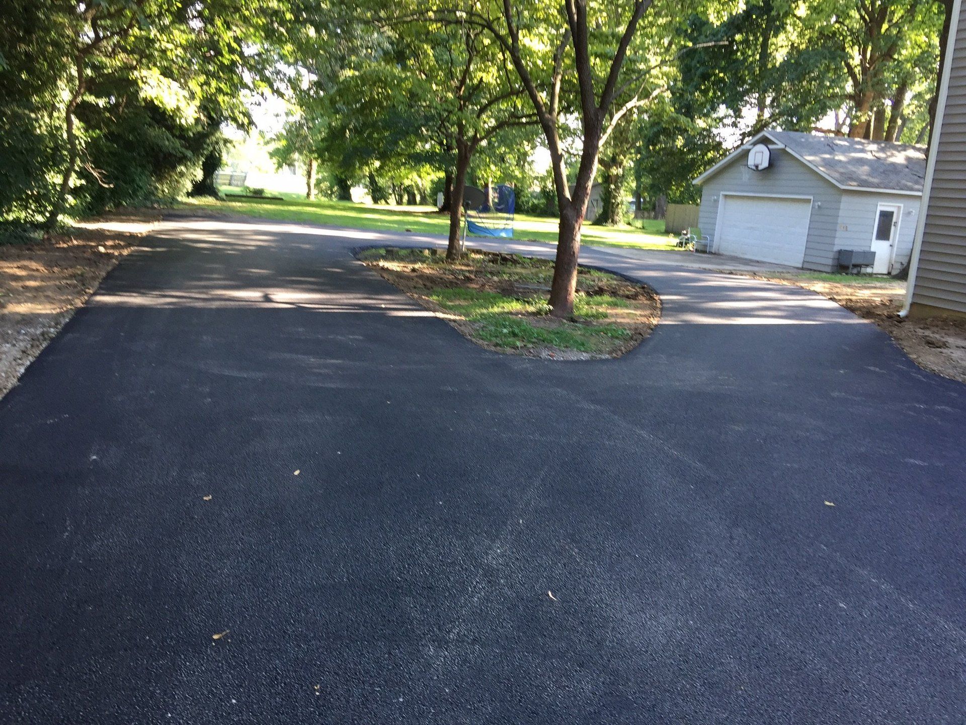 Asphalt paving service