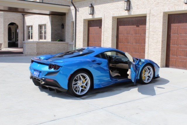 Lamborghini Mobile Passenger side open