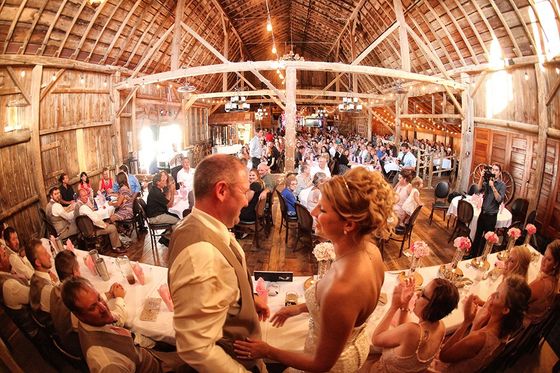 Simply Country Barn Wedding Venue Freedom, WI
