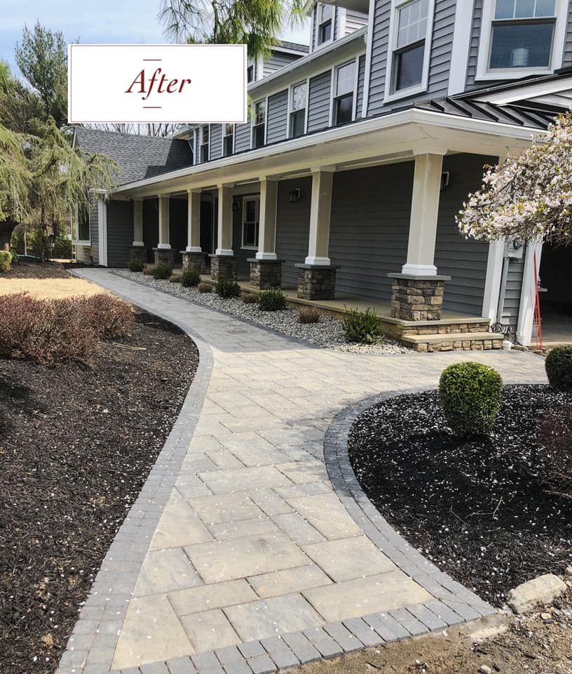 A picture of a house before being remodeled.