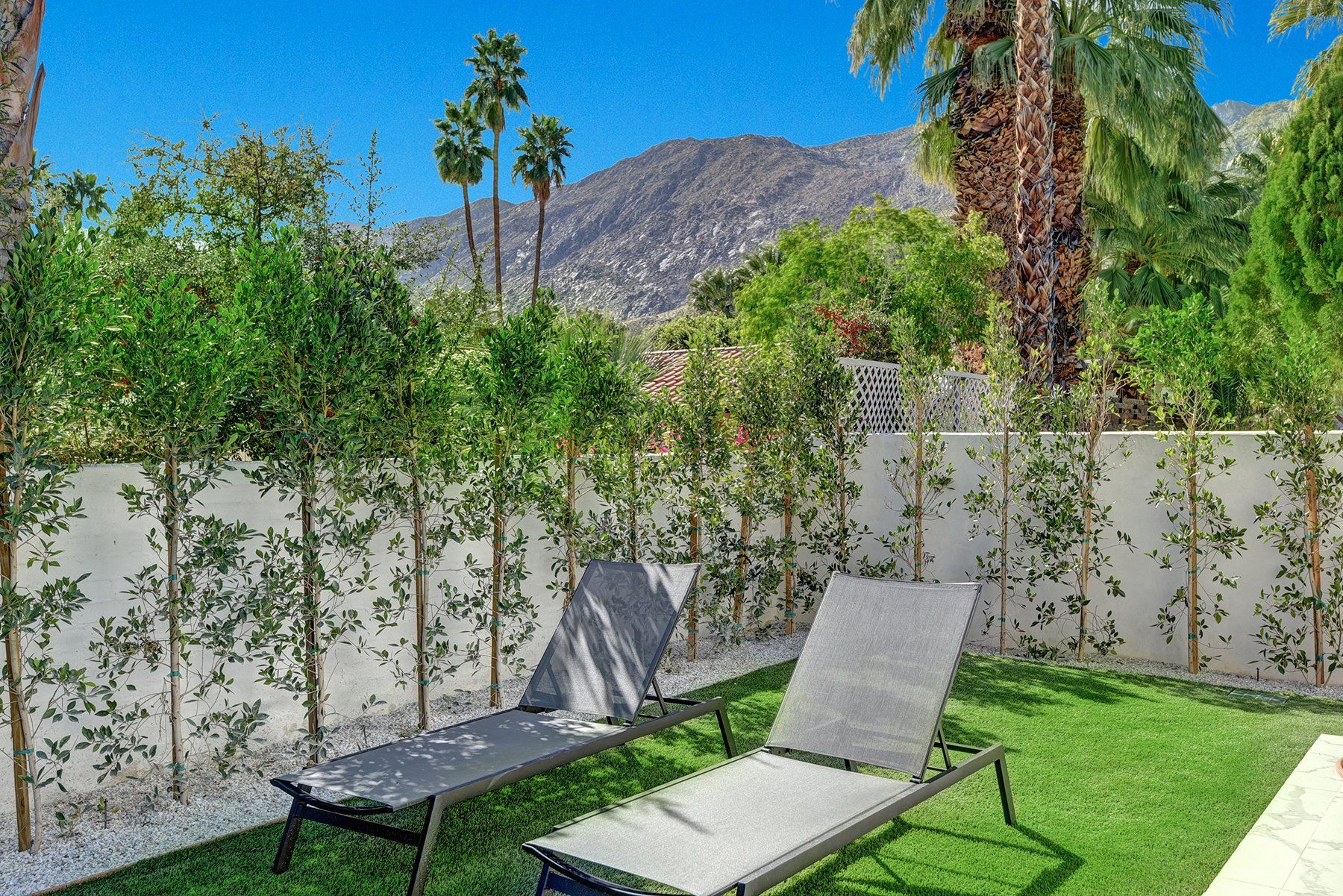 Casita chaises to mountains