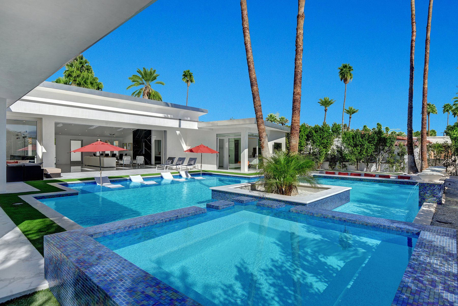 Spa and pool to house