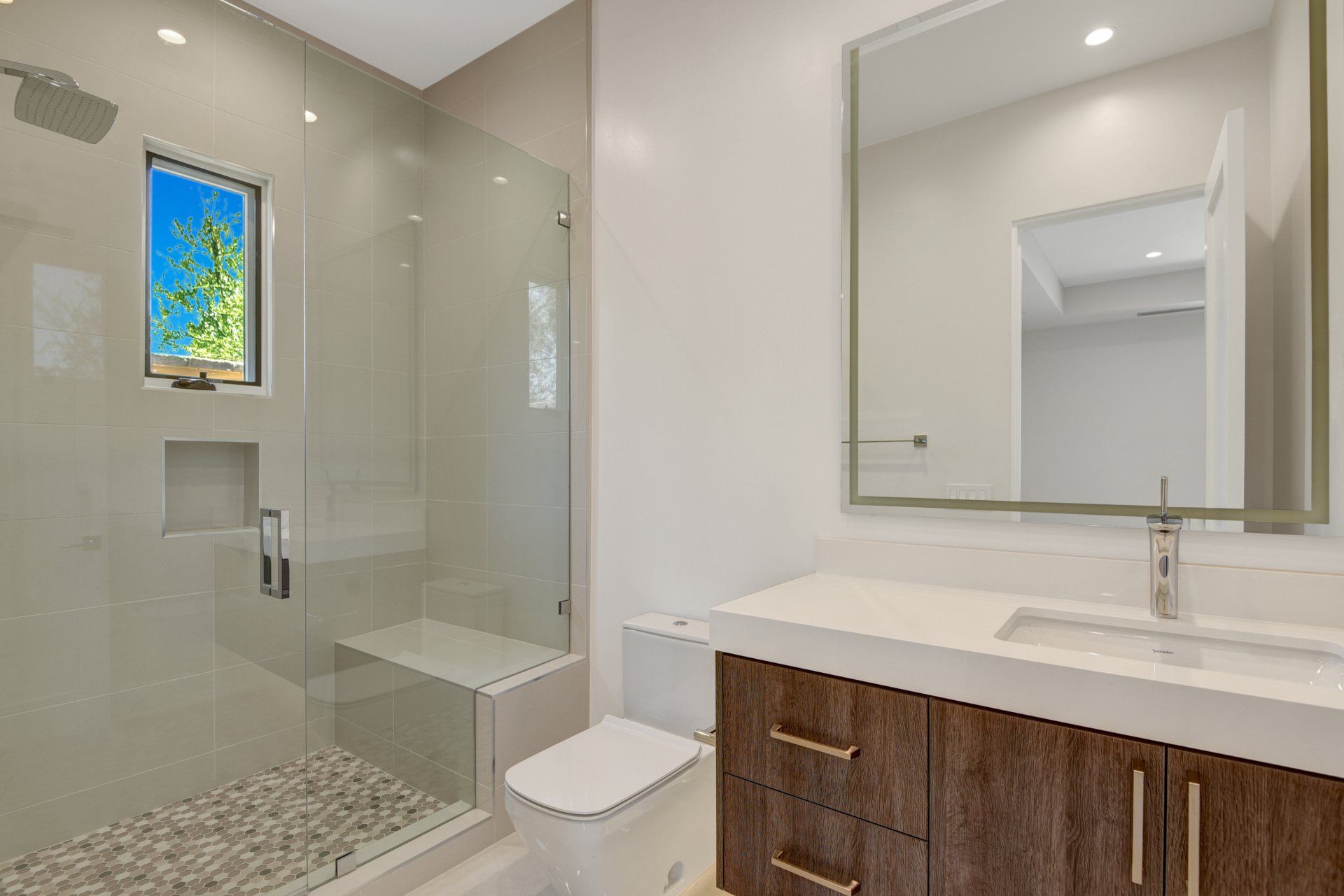 Guest bedroom bathroom