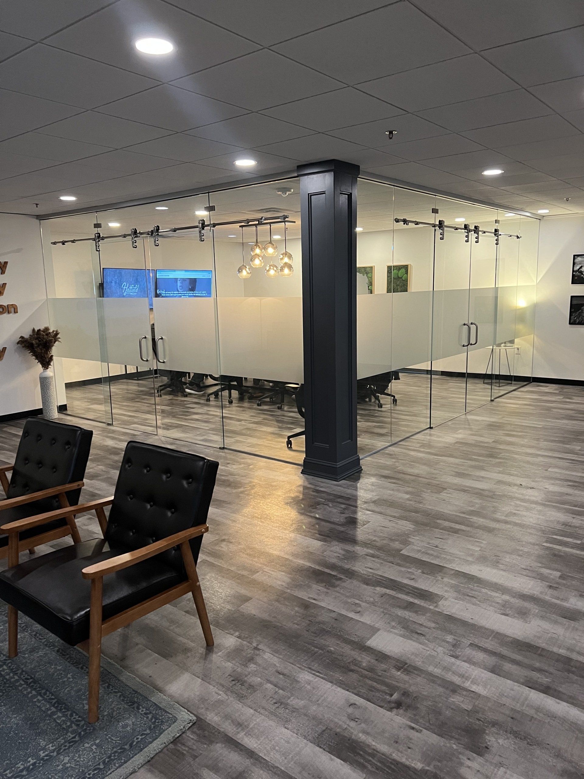 Louisville Glass Experts image