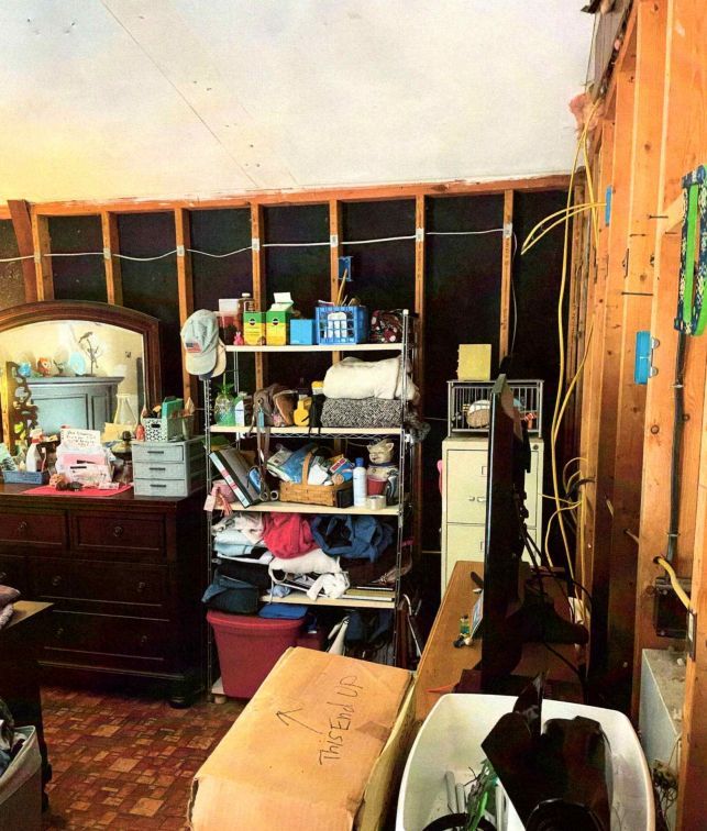 A room filled with lots of stuff