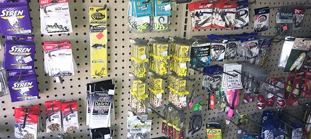 Wholesale SUPERDANT Fishing Gear Tin Sign Fishing Tackle Store