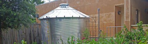 Commercial water tank storage