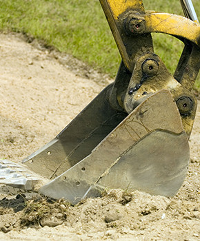 Repair grapple on Excavator