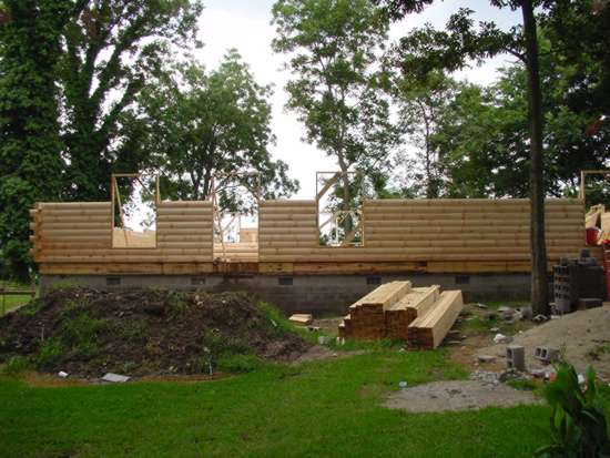 building a log house 21