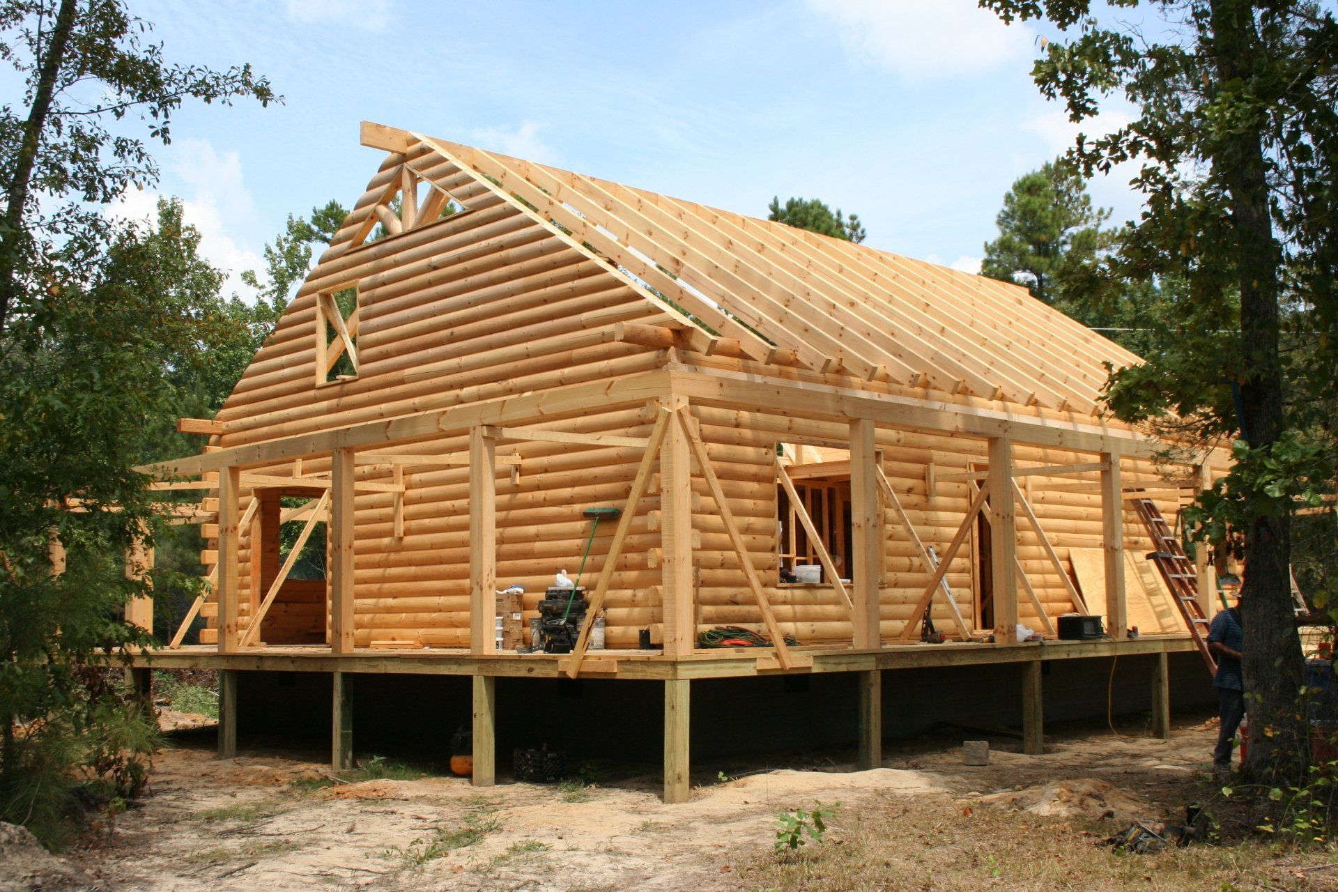 building a log house 14
