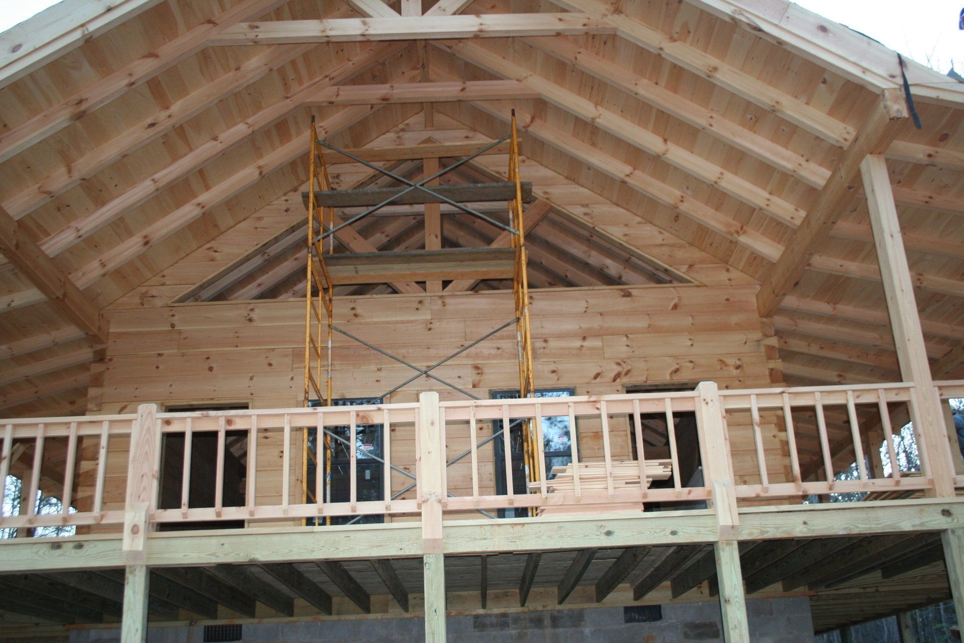 building a log house 30