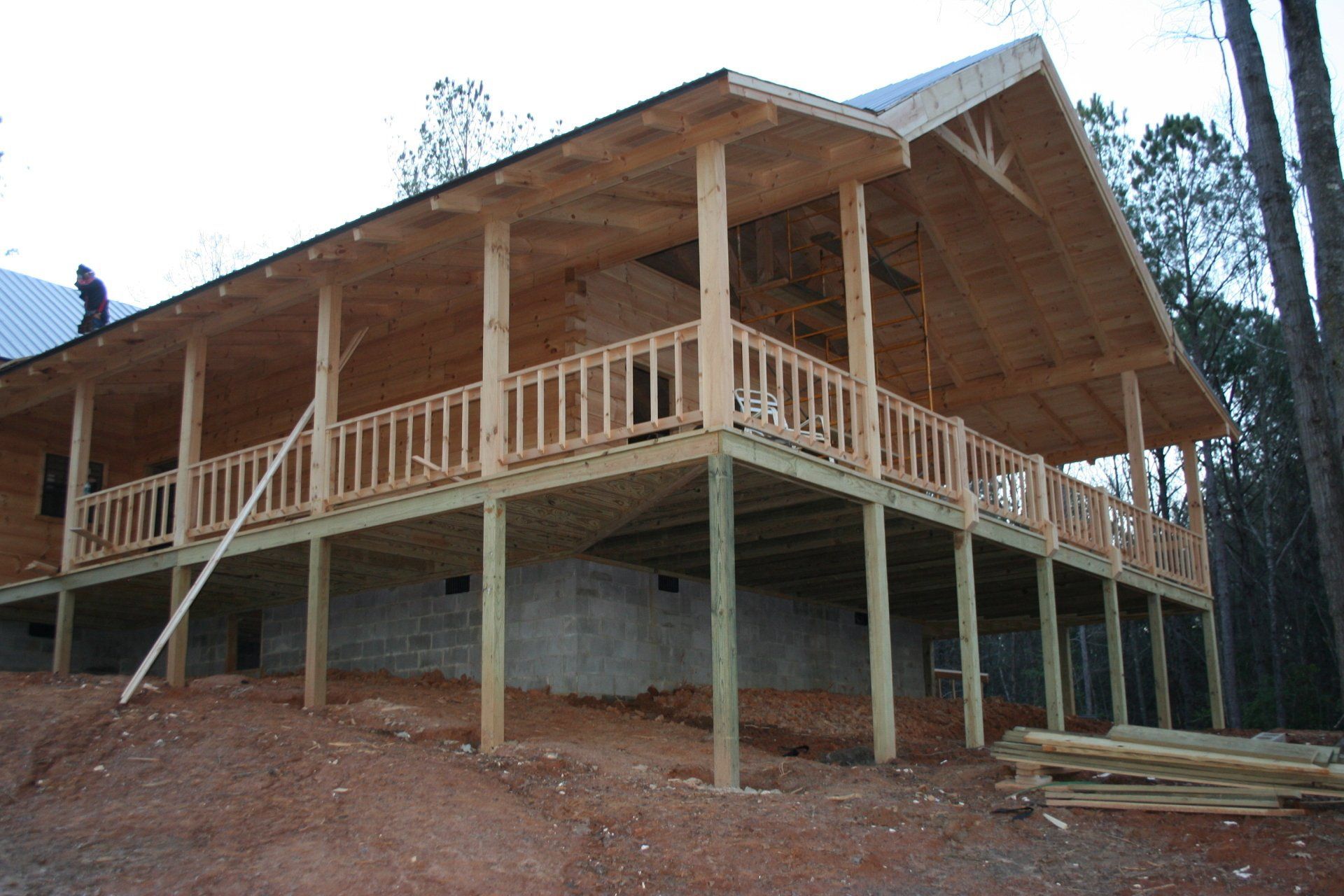 building a log house 29