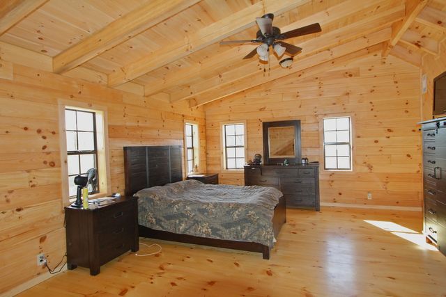 log house living room 7