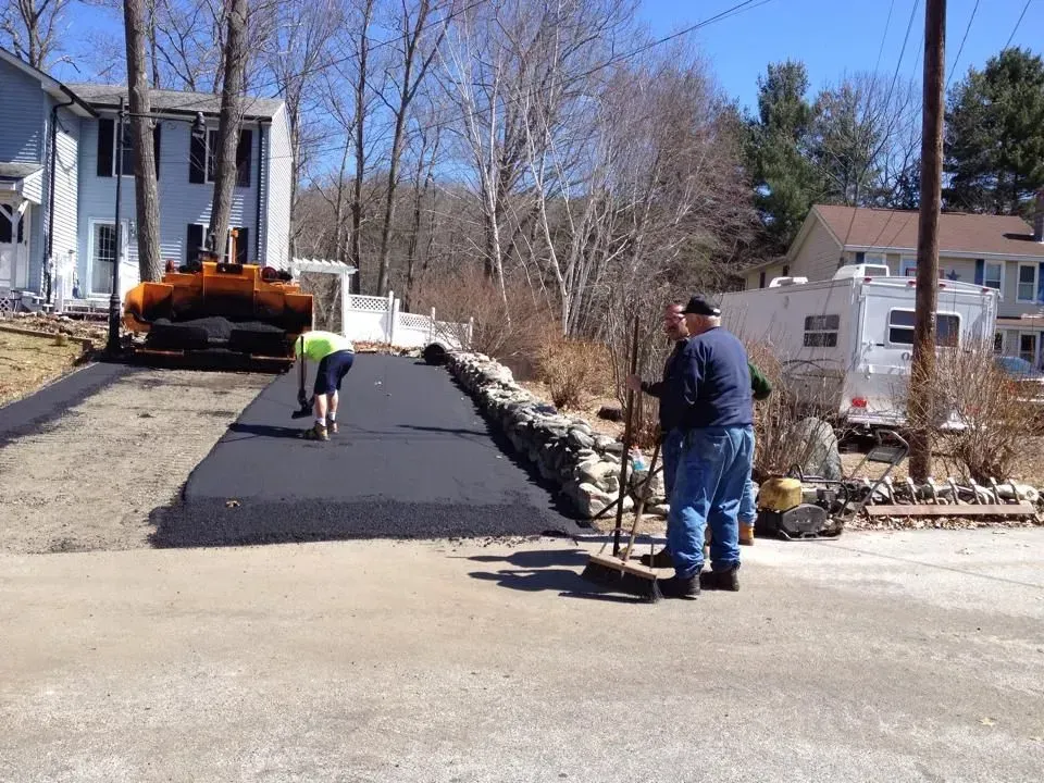 Asphalt paving process