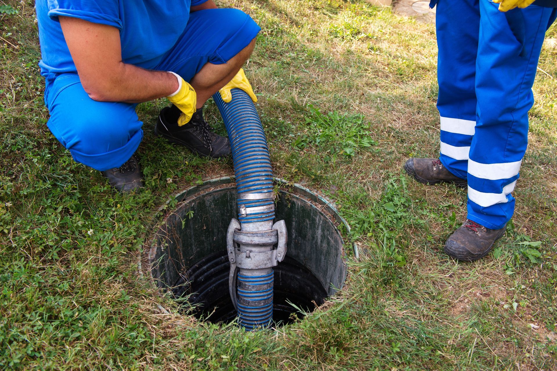 septic tank cleaning services