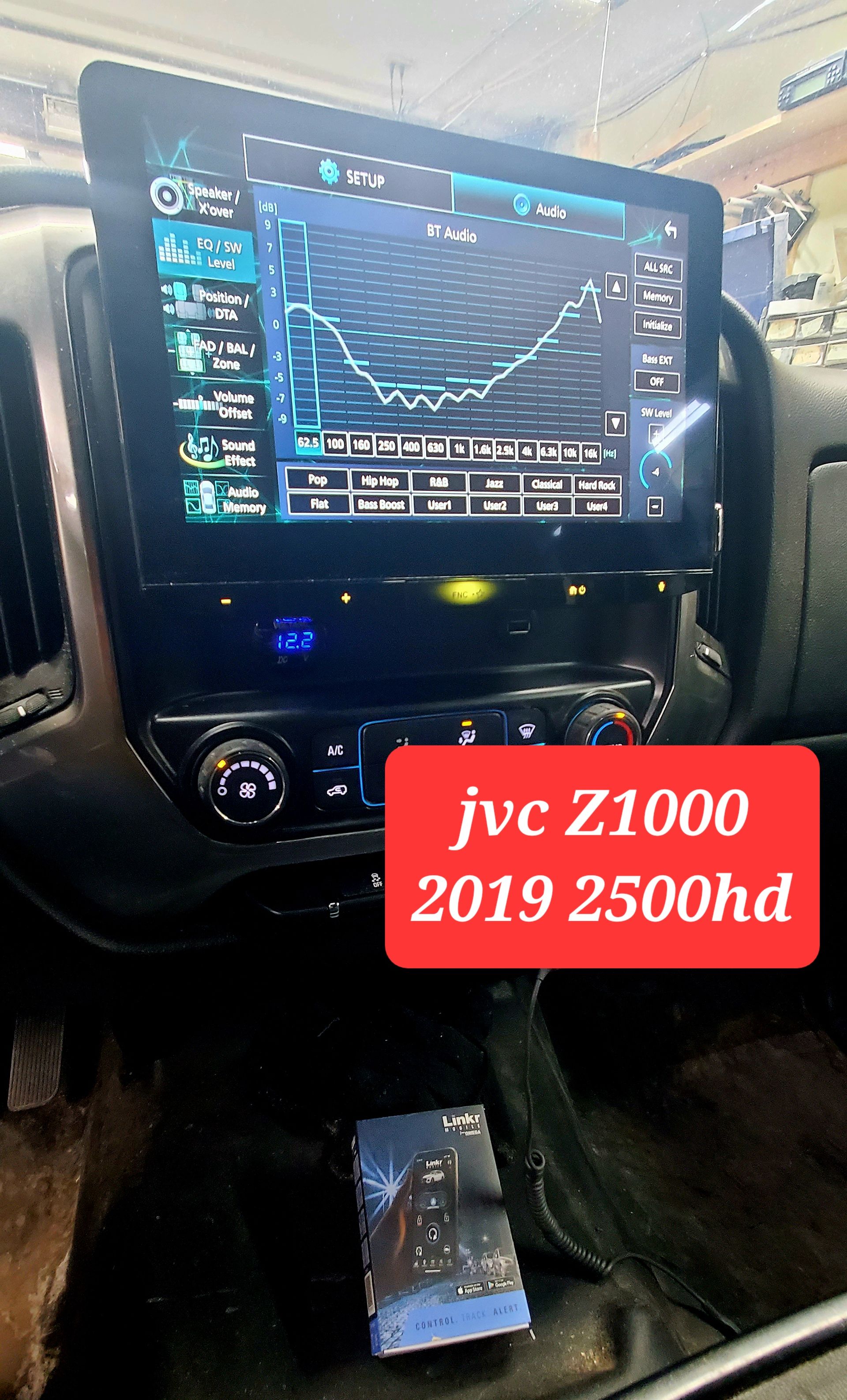 A car with a JVC Z1000 2019 2500HD radio