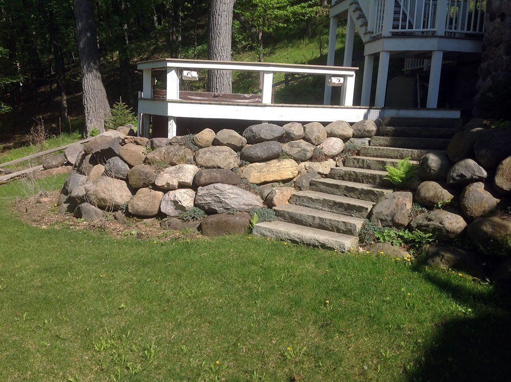 Retaining wall