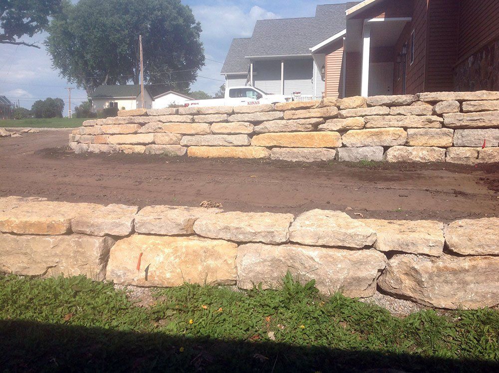 Retaining wall