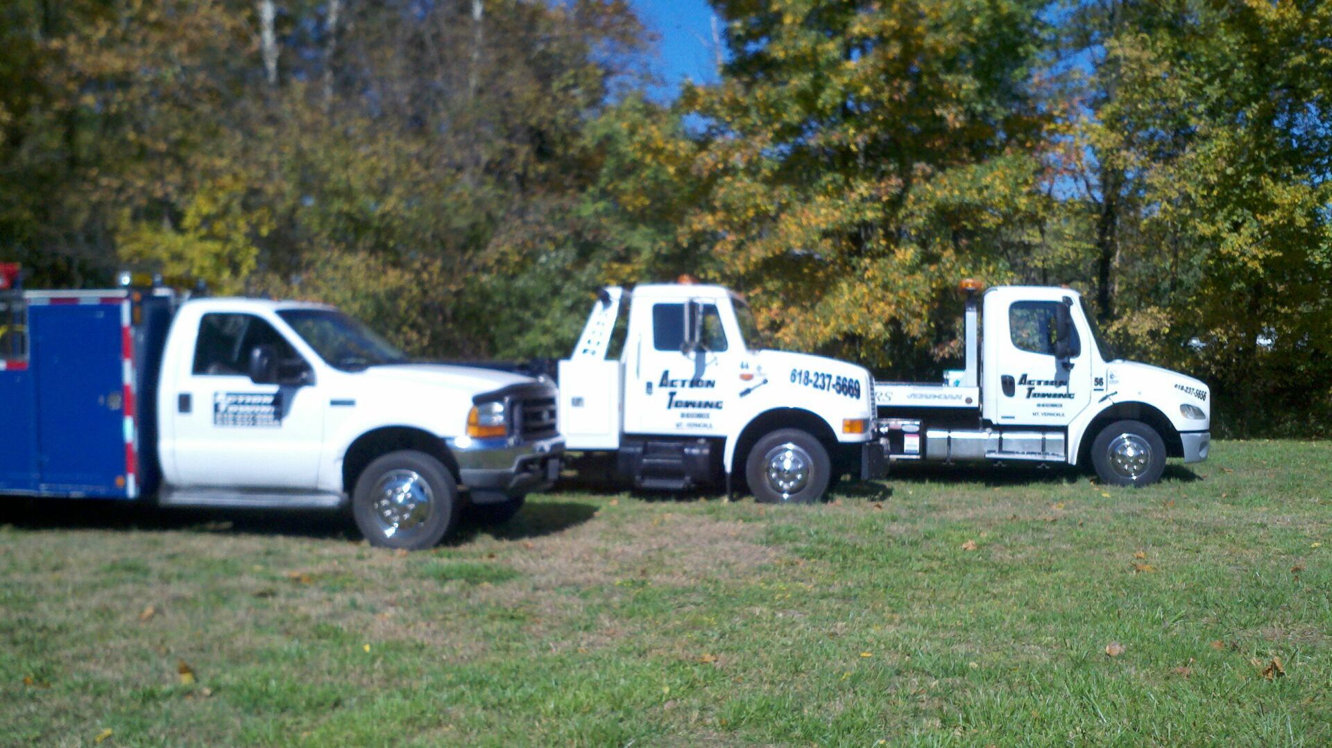 action towing 3 trucks for towing