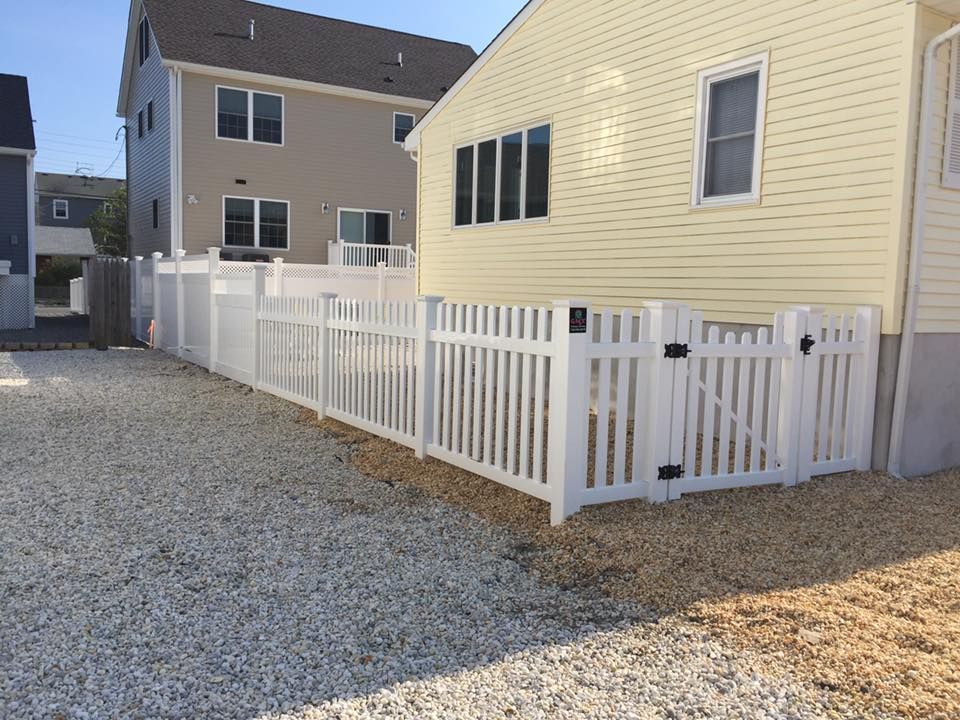 Vinyl fence